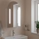 Fehér ívelt tükrös fürdőszobaszekrény LED-del 42 x 13 x 70 cm